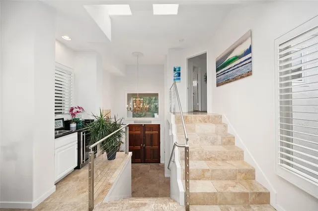 $2,465,900 | 876 Cofair Court, Solana Beach, CA 92075