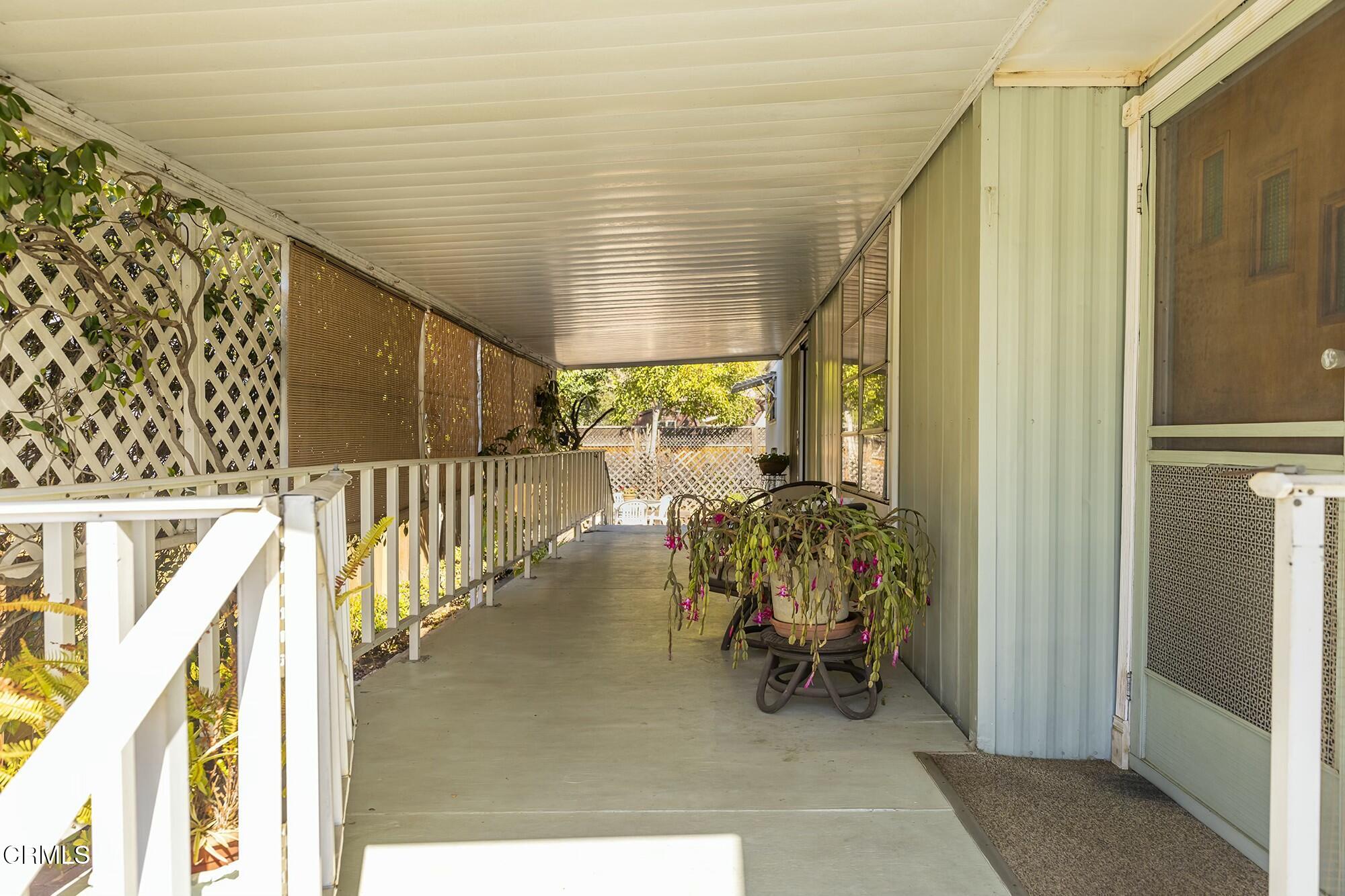 1225 South Rice Road, Unit 6 Ojai, CA 93023 - Photo 5 of 21 a view of entryway with livingroom