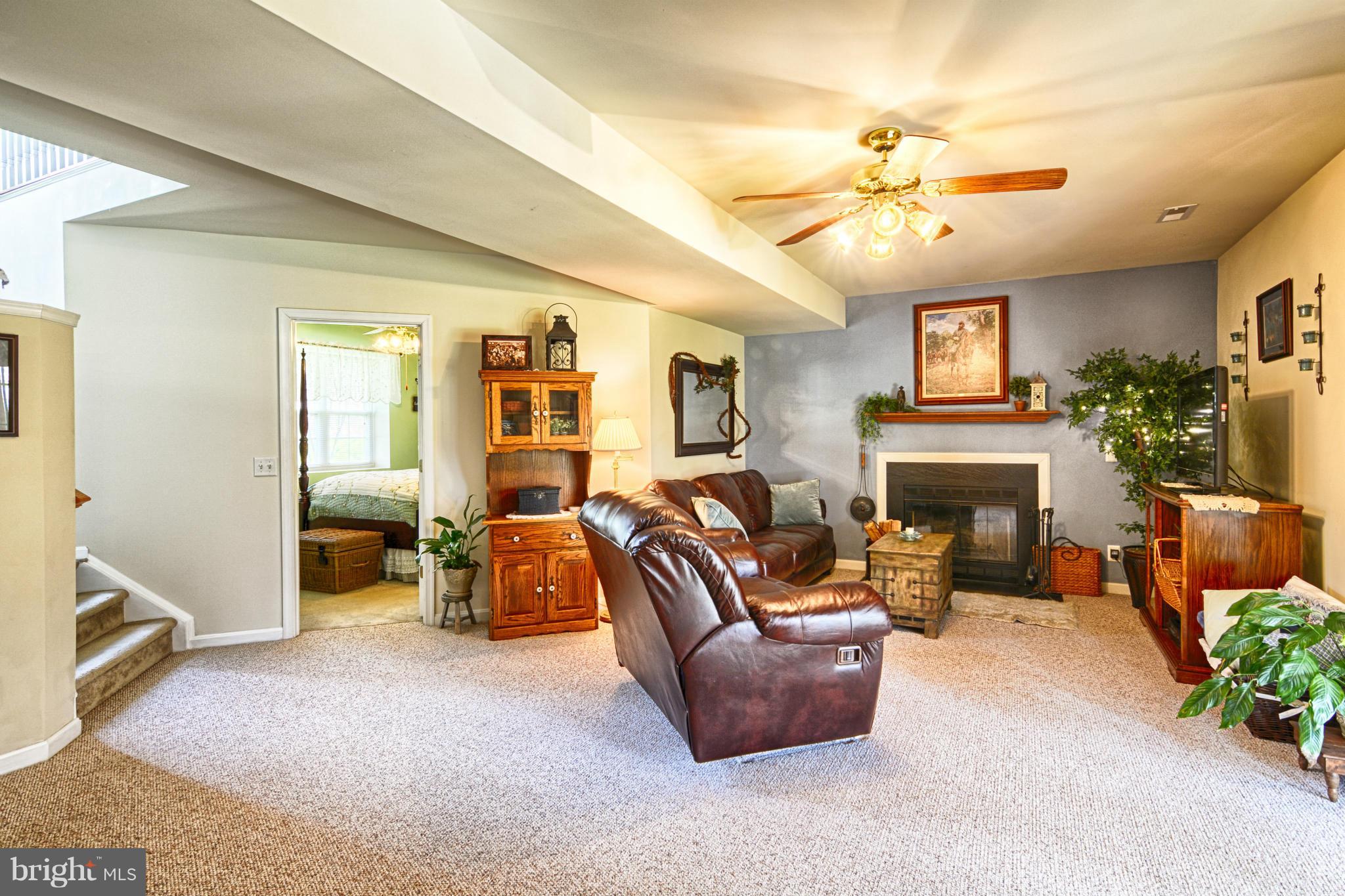 9 Ridgeway Road Stafford, VA 22556 - Photo 17 of 27 Family Room