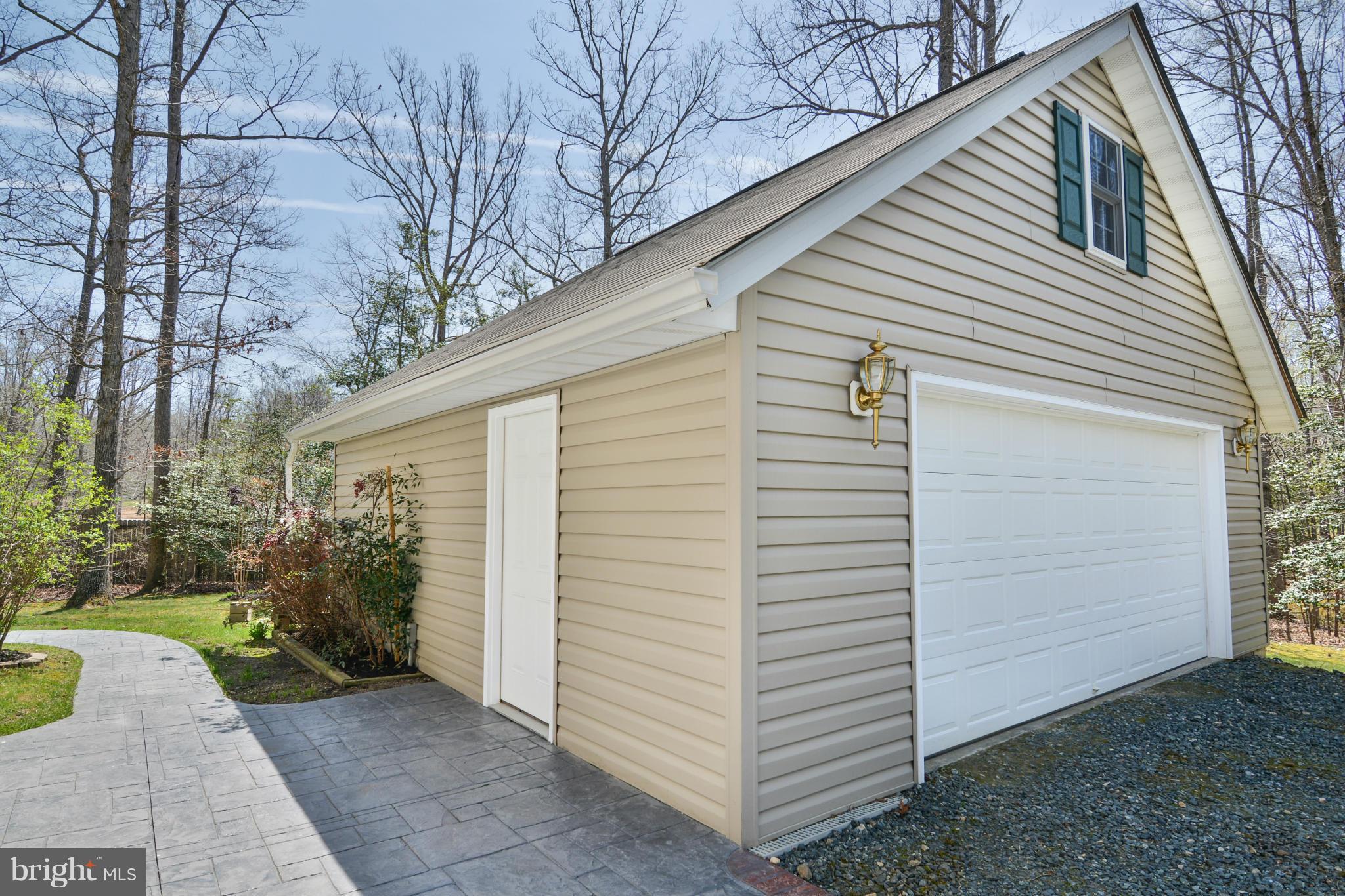 9 Ridgeway Road Stafford, VA 22556 - Photo 23 of 27 Garage