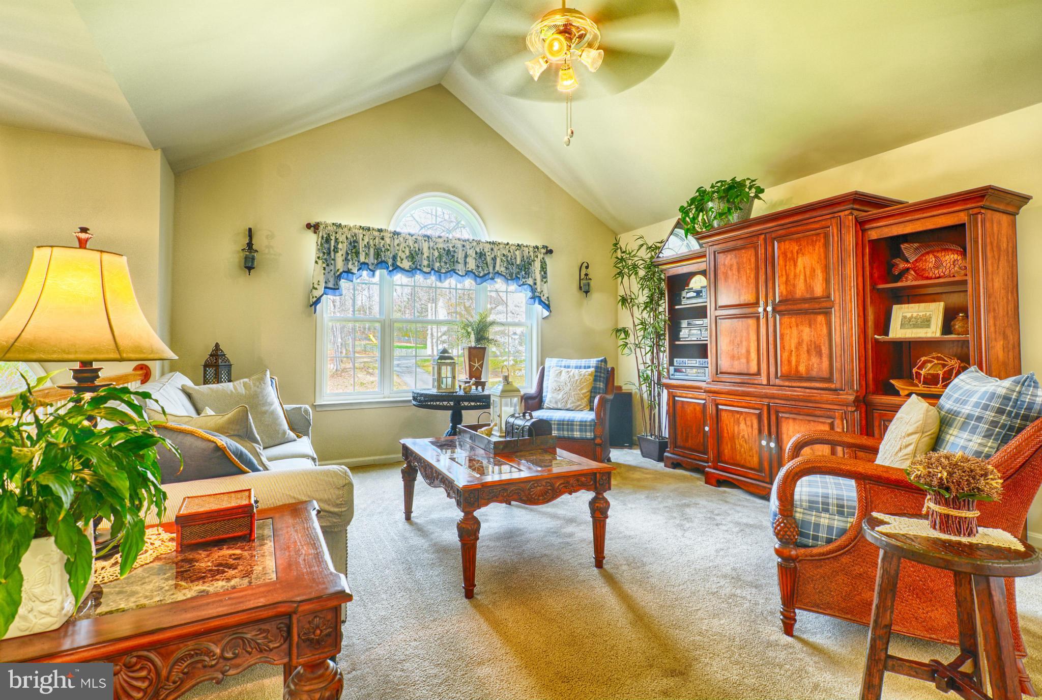 9 Ridgeway Road Stafford, VA 22556 - Photo 6 of 27 Living Room