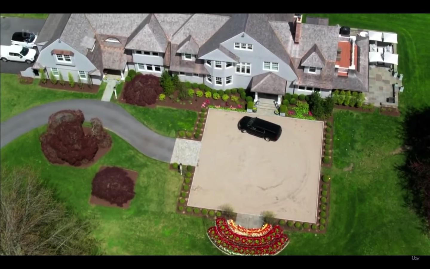 507 Smith Ridge Road New Canaan, CT 06840 - Photo 14 of 16 an aerial view of a house with garden space and street view