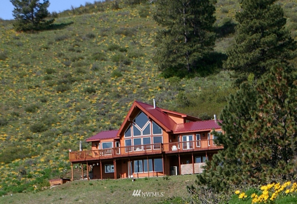 940 Low Road Cle Elum, WA 98922 - Photo 1 of 15 Gallery Image 1