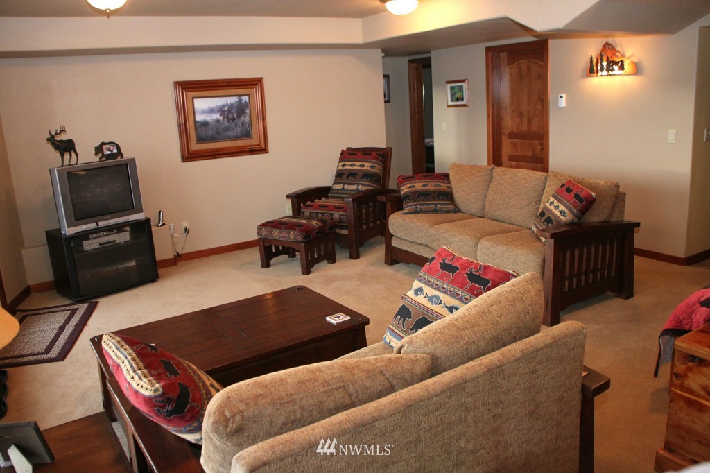 940 Low Road Cle Elum, WA 98922 - Photo 11 of 15 Gallery Image 11