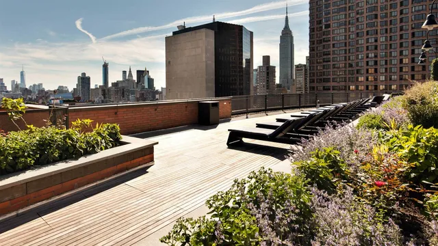 $4,967 | 300 East 39th Street, Unit 23A | Murray Hill