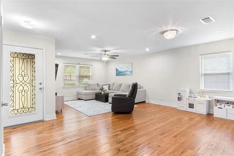 $549,000 | 2530 Springhill Drive, Dallas, TX 75228