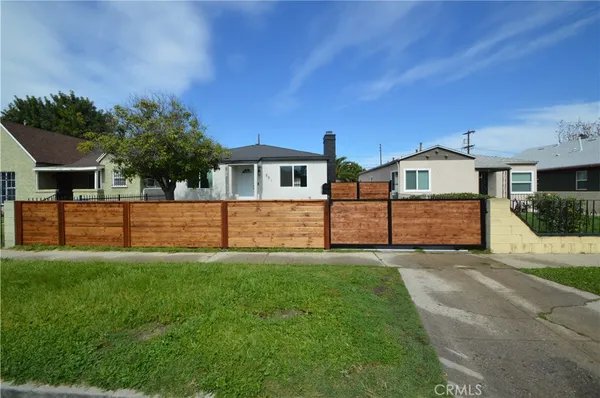 $724,999 | 551 West 101st Street, Los Angeles, CA 90044