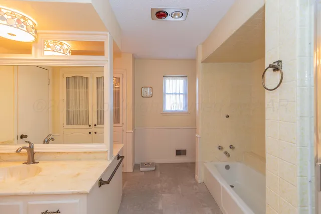 $415,000 | 3510 Farwell Drive, Amarillo, TX 79109