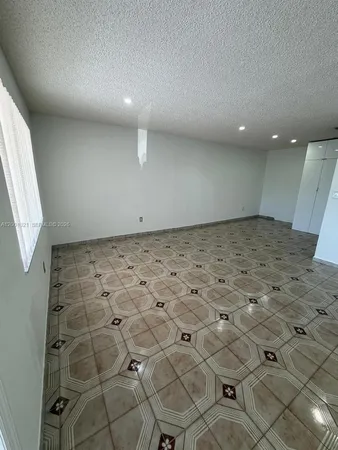 $900,000 | 11511 Southwest 180th Street, Miami, FL 33157