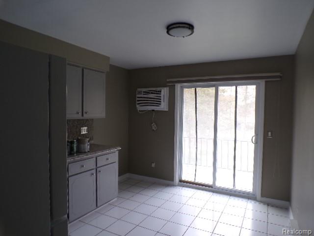 355 Granger Road, Unit 4 Ortonville, MI 48462 - Photo 6 of 13