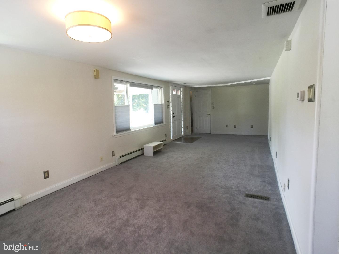 27 Preston Road Brookhaven, PA 19015 - Photo 12 of 25 Living Room