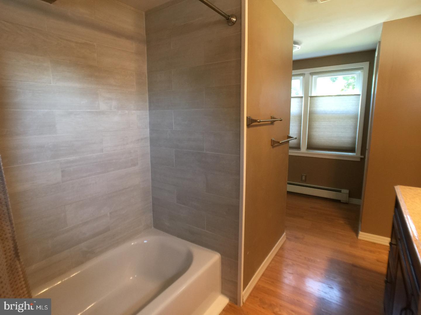 27 Preston Road Brookhaven, PA 19015 - Photo 17 of 25 Bathroom