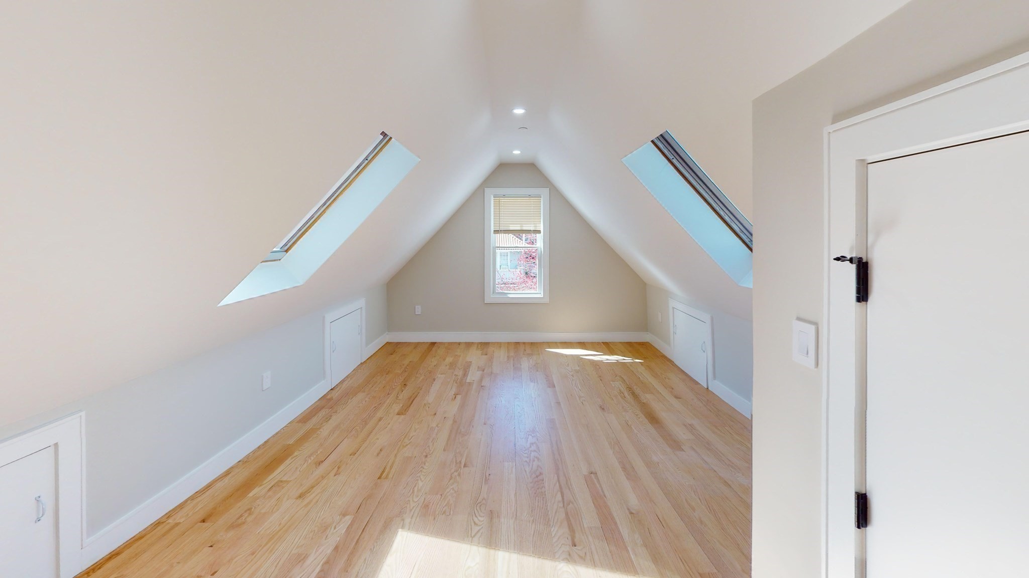 93 Williston Road, Unit 4 Brookline, MA 02445 - Photo 2 of 8 Gallery Image 2
