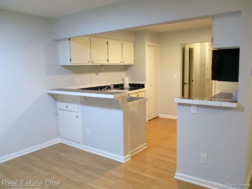 1685 Riverside Drive, Unit 7 Rochester Hills, MI 48309 - Photo 5 of 24