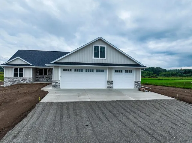 $519,900 | 3715 Westpoint Road, Suamico, WI 54313