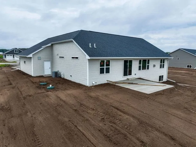 $519,900 | 3715 Westpoint Road, Suamico, WI 54313