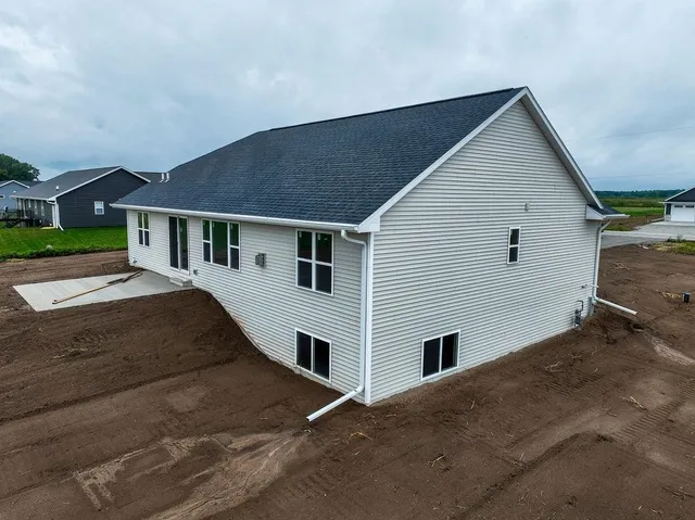 $519,900 | 3715 Westpoint Road, Suamico, WI 54313