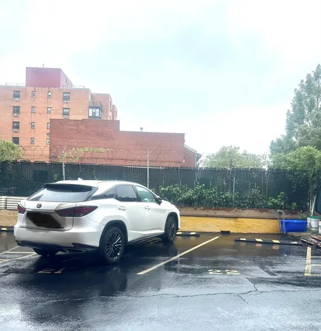 $750,000 | 38-08 147th Street, Unit 6E | Whitestone