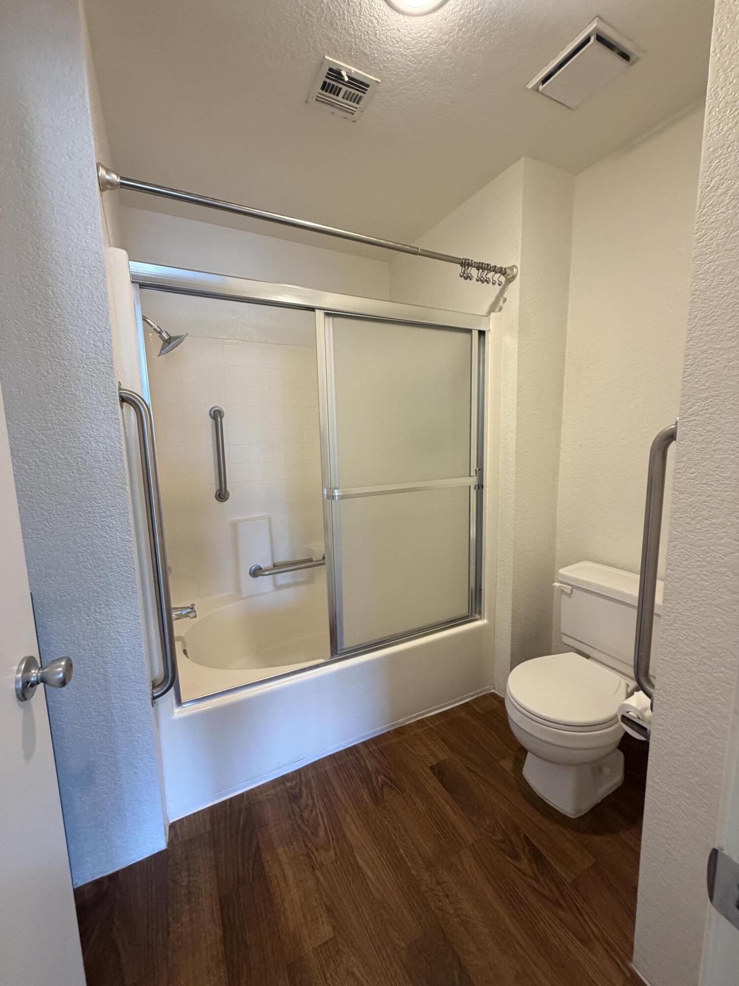 505 South Farrell Drive, Unit R112 Palm Springs, CA 92264 - Photo 13 of 19 .