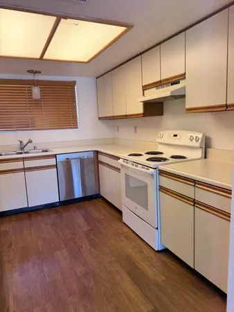 $2,200 | 505 South Farrell Drive, Unit R112, Palm Springs, CA 92264