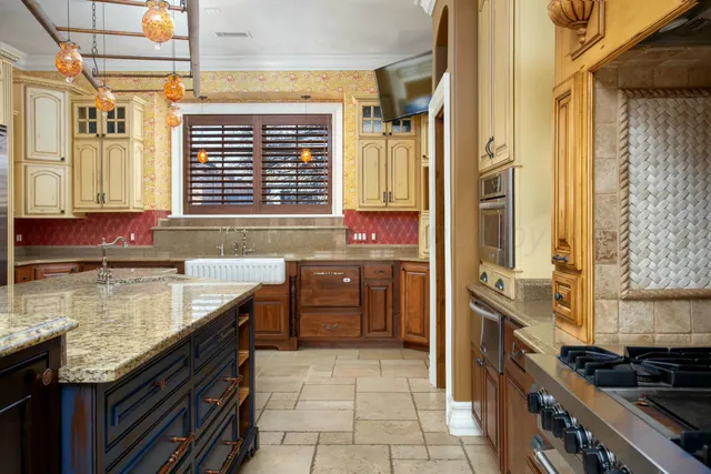 $1,200,000 | 18 Cypress Point, Amarillo, TX 79124