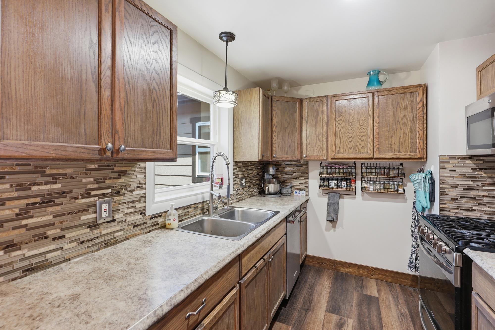 3617 North Center Road Spokane Valley, WA 99212 - Photo 9 of 47