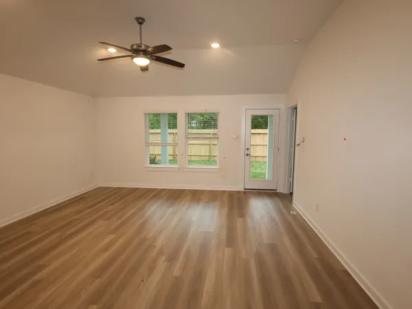 $335,990 | 1329 Blue Moon Lane, La Marque, TX 77568