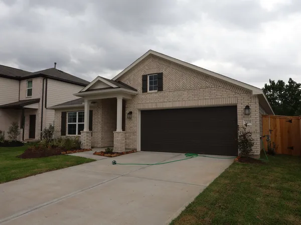 $335,990 | 1329 Blue Moon Lane, La Marque, TX 77568