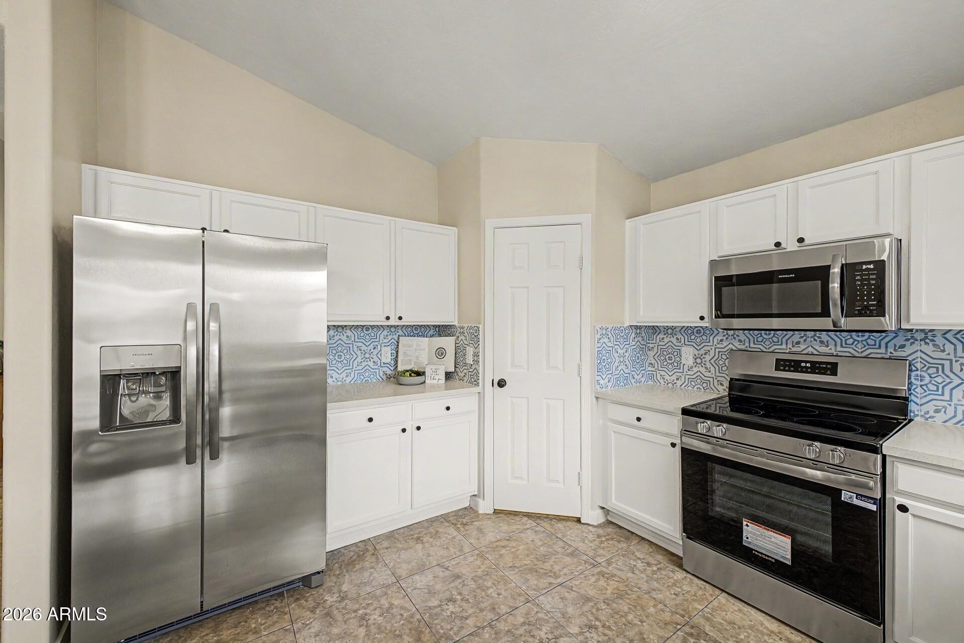 11222 West Roma Avenue Phoenix, AZ 85037 - Photo 11 of 28 11 - Roma