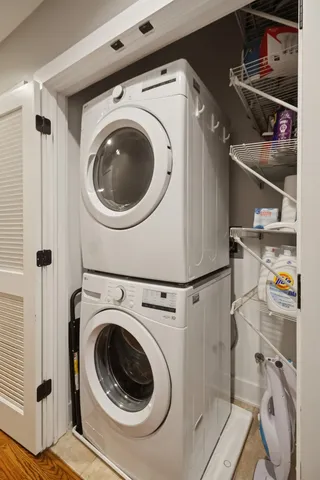 $735,000 | 1242 West Jackson Boulevard, Unit 2W, Chicago, IL 60607