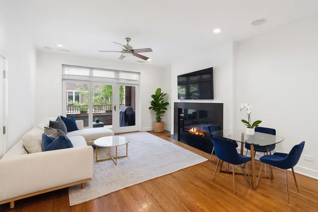 $735,000 | 1242 West Jackson Boulevard, Unit 2W, Chicago, IL 60607