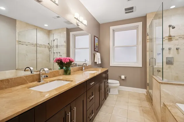 $735,000 | 1242 West Jackson Boulevard, Unit 2W, Chicago, IL 60607