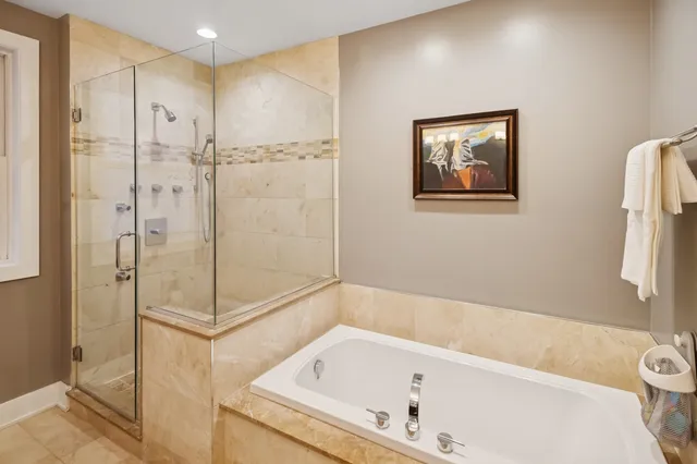 $735,000 | 1242 West Jackson Boulevard, Unit 2W, Chicago, IL 60607