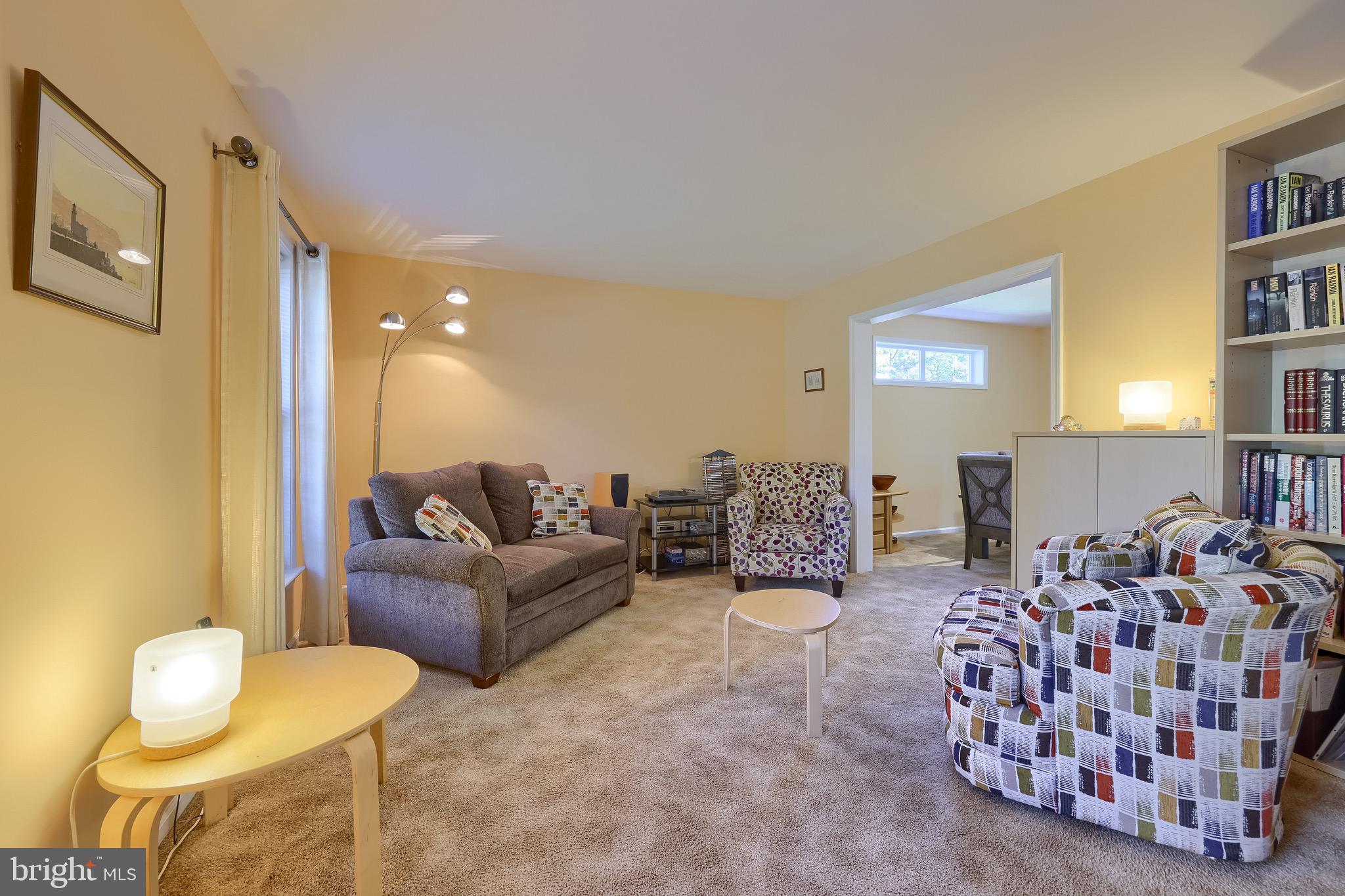 189 Ridings Way Lancaster, PA 17601 - Photo 24 of 47 Living Room 2