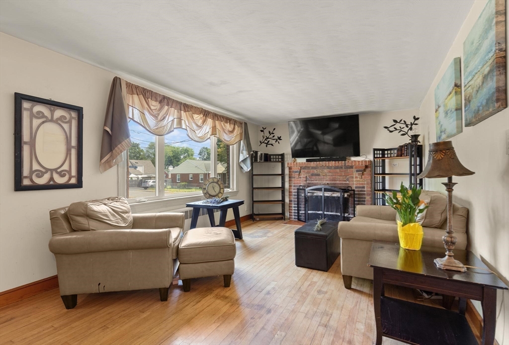 24 Taylor Road Lynn, MA 01904 - Photo 12 of 33 Gallery Image 12