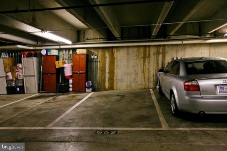1923 Belmont Road Northwest, Unit 1082 Washington, DC 20009 - Photo 16 of 20 Garage 1