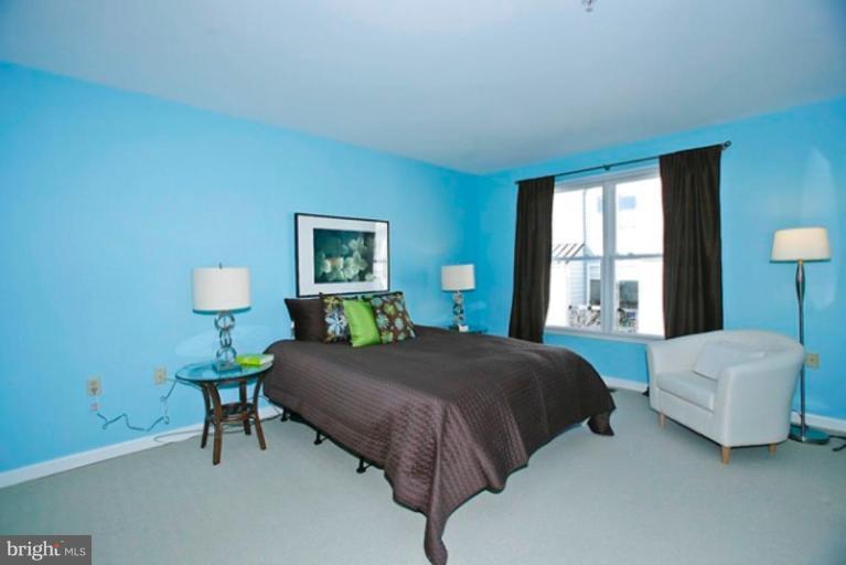 1923 Belmont Road Northwest, Unit 1082 Washington, DC 20009 - Photo 9 of 20 Apartment Bedroom