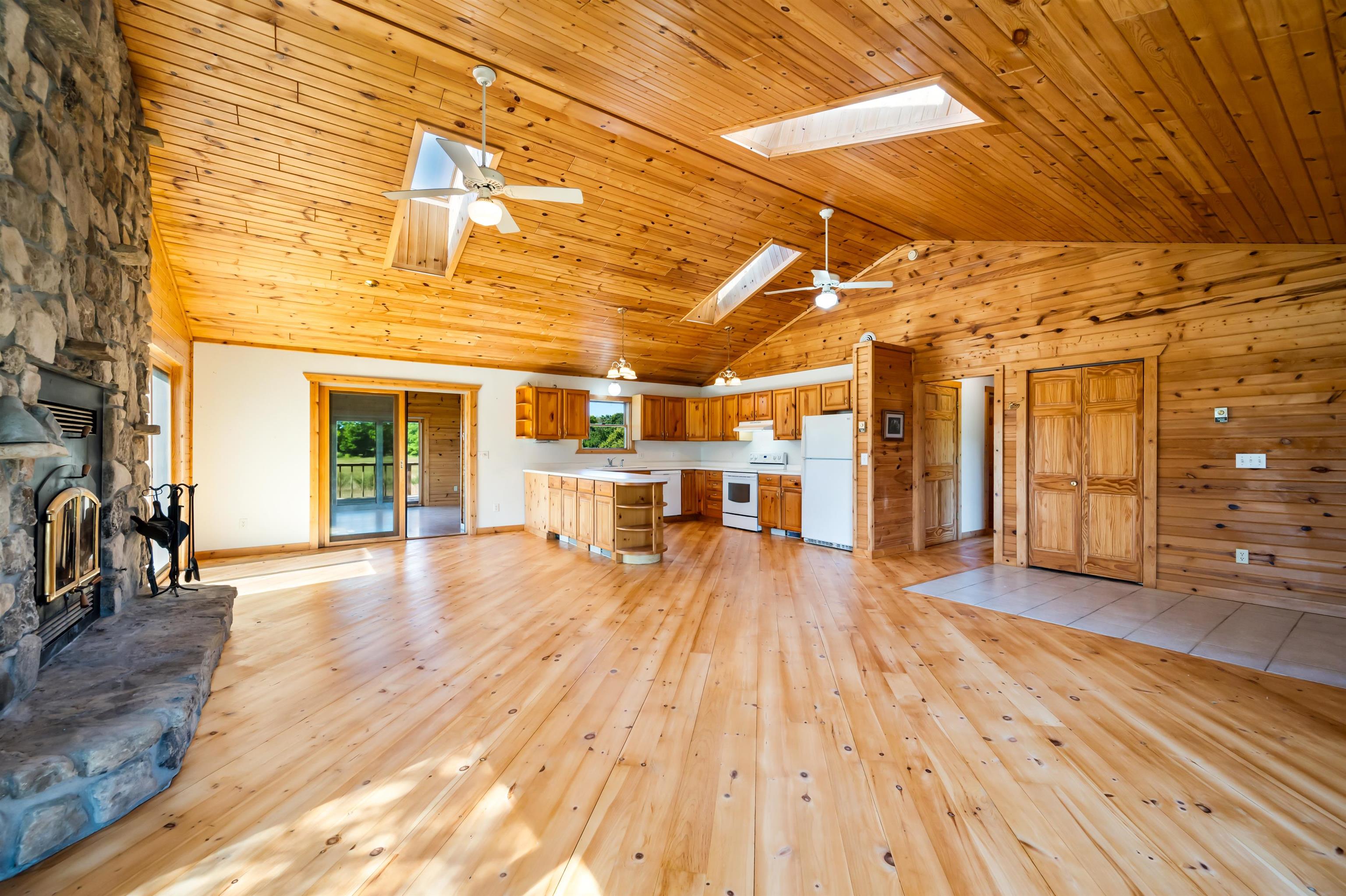 1391 Main Road Washington Island, WI 54246 - Photo 11 of 88 Gallery Image 11