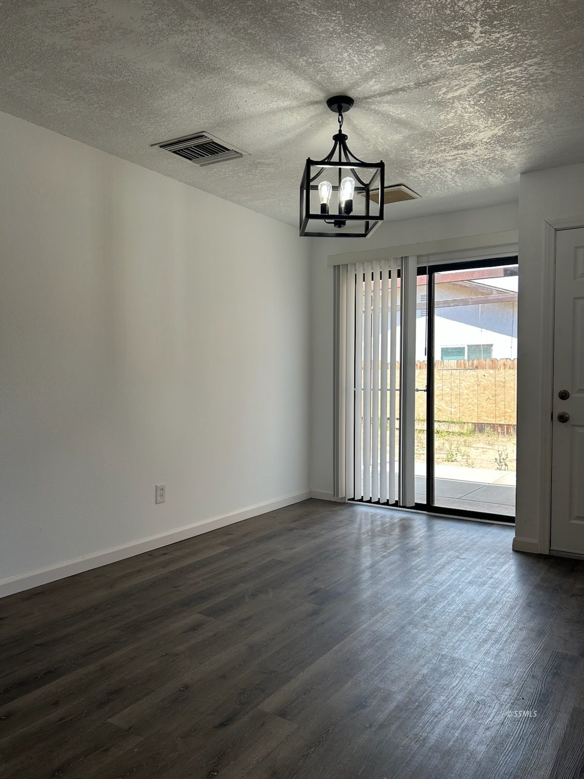 1127 North Mono Court Ridgecrest, CA 93555 - Photo 5 of 19