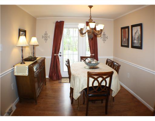 245 Alamae Lakes Road Washington, PA 15301 - Photo 4 of 18 Dining Room.