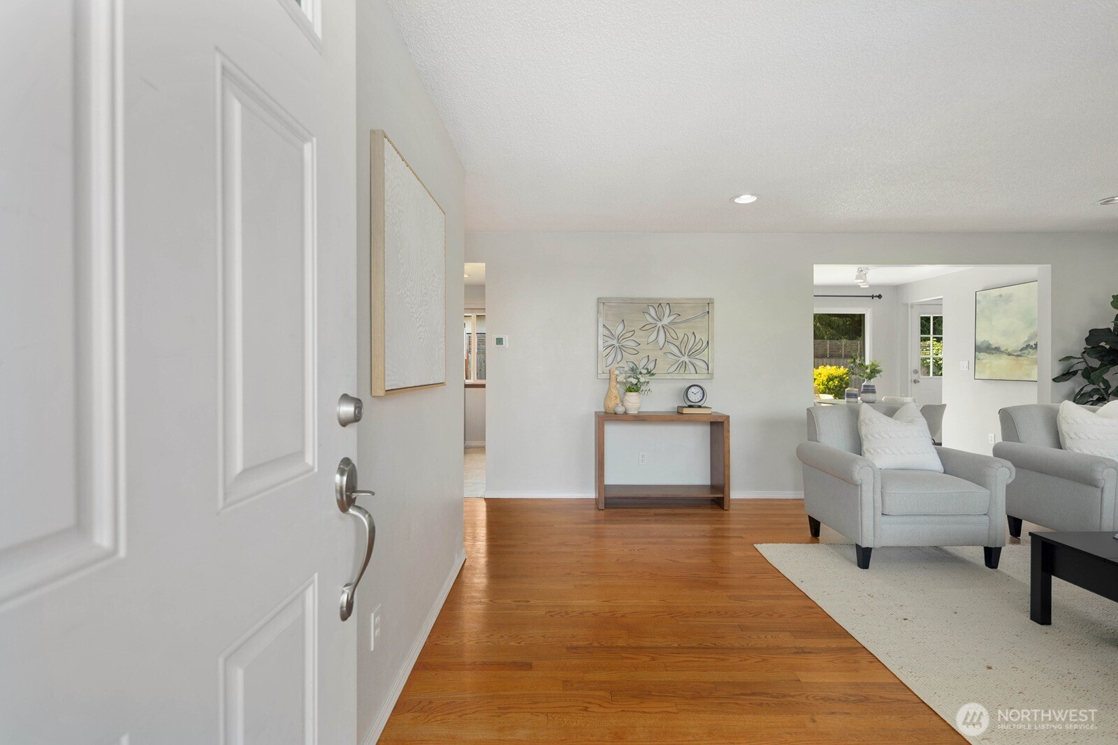 617 Southwest 299th Street Federal Way, WA 98023 - Photo 4 of 32 Gallery Image 4