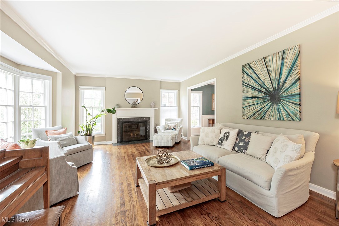 4168 Hadleigh Road Cleveland, OH 44118 - Photo 4 of 41 Gallery Image 4