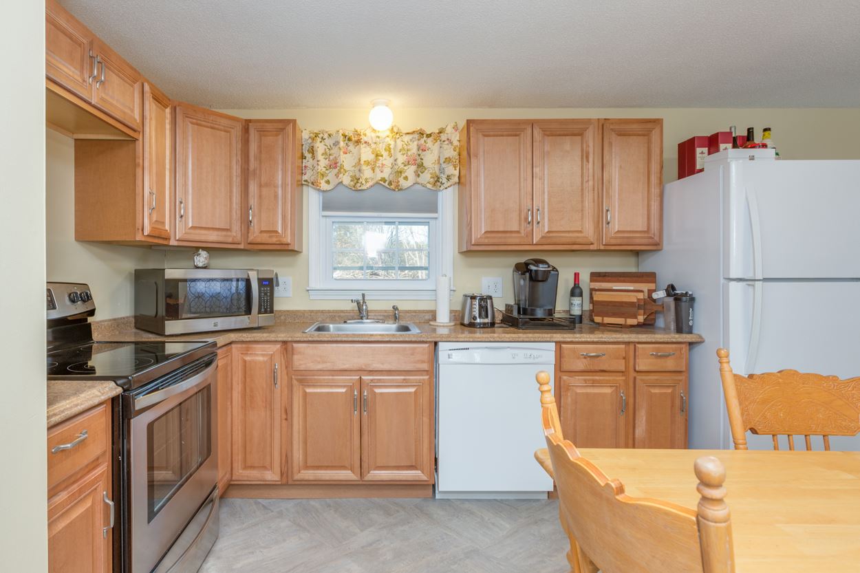 64 Bean Road Merrimack, NH 03054 - Photo 5 of 18