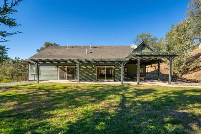 a view of a large building