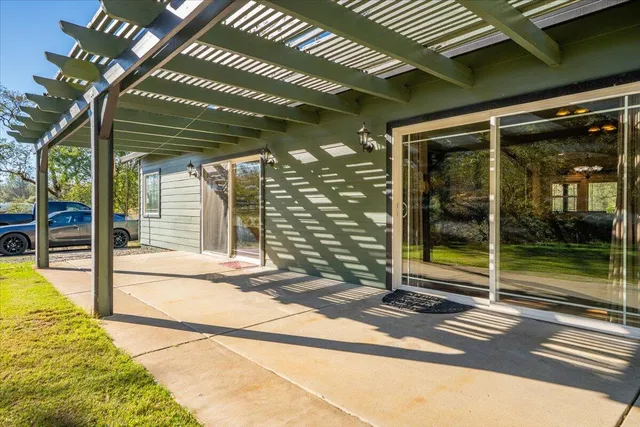 $539,000 | 14375 Moss Drive, Redding, CA 96003