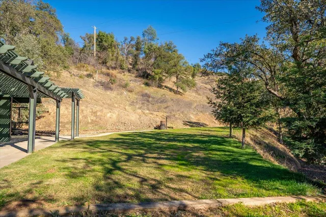 $539,000 | 14375 Moss Drive, Redding, CA 96003