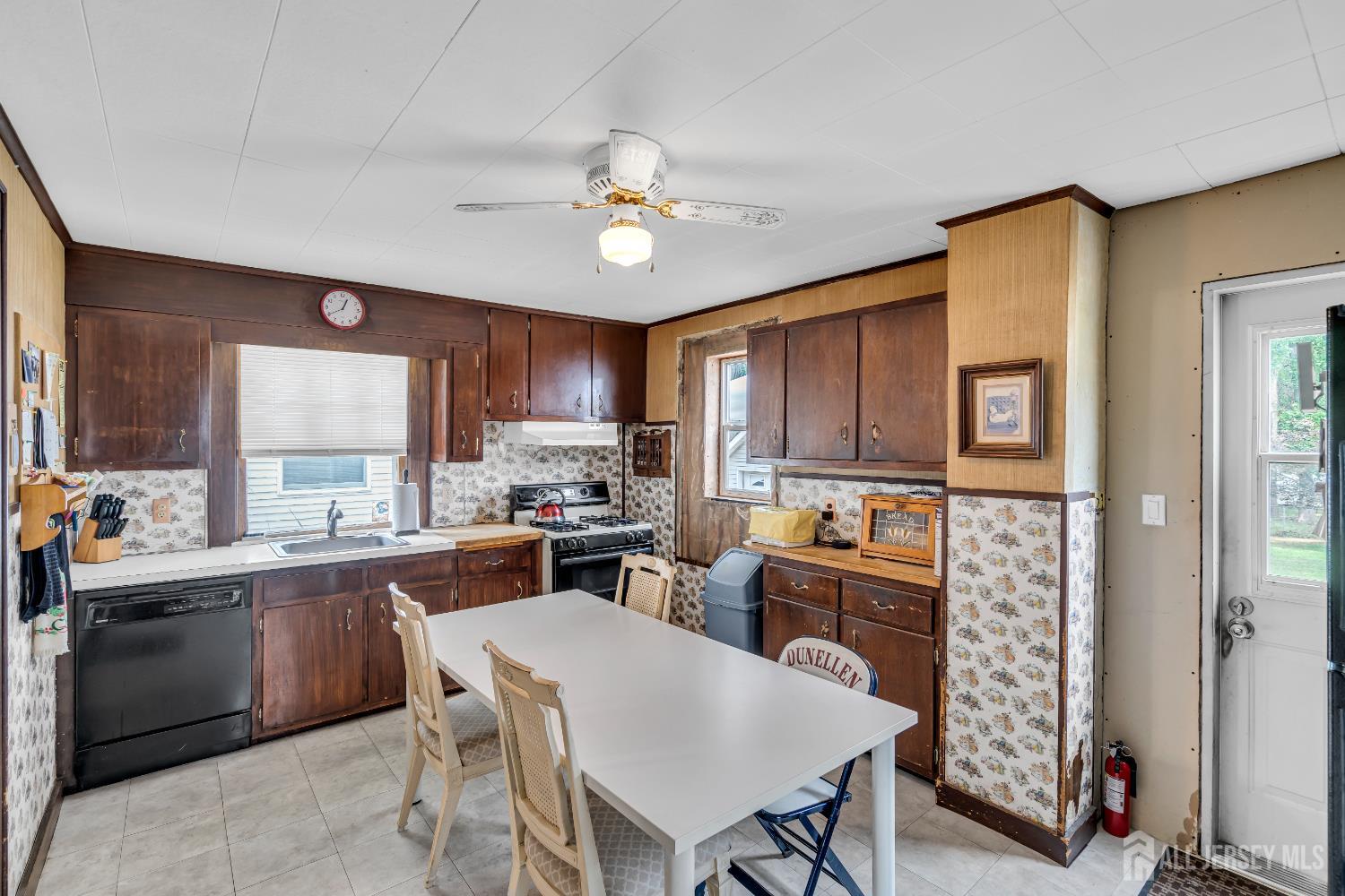 210 3rd Street Dunellen, NJ 08812 - Photo 21 of 41 Gallery Image 21