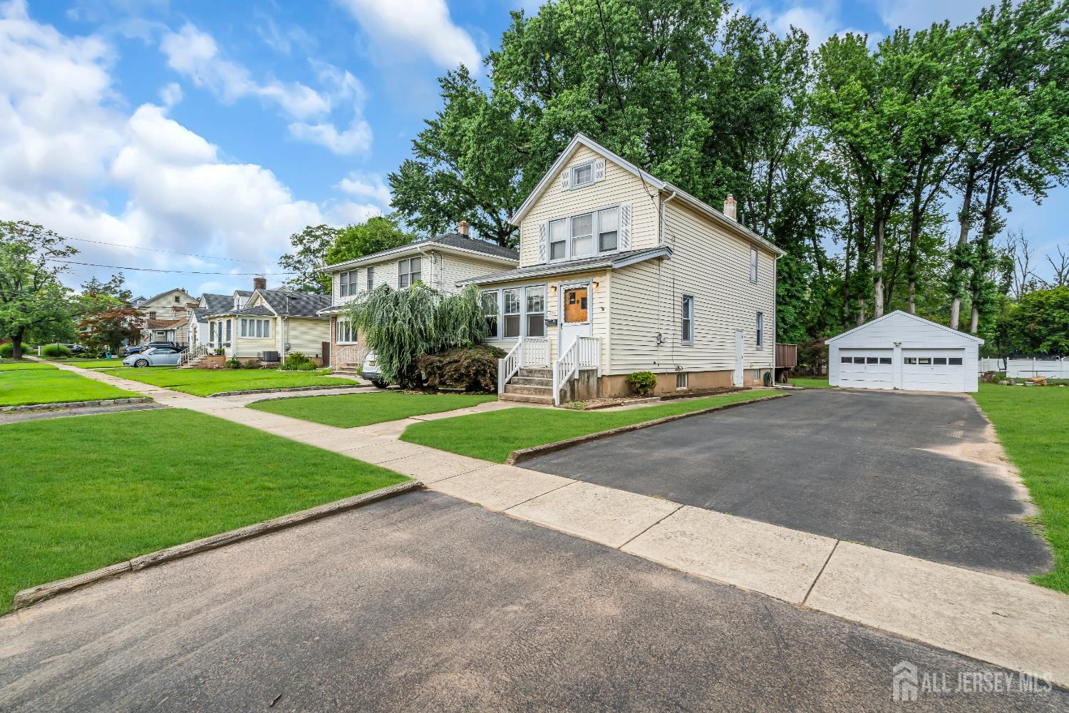 210 3rd Street Dunellen, NJ 08812 - Photo 4 of 41 Gallery Image 4