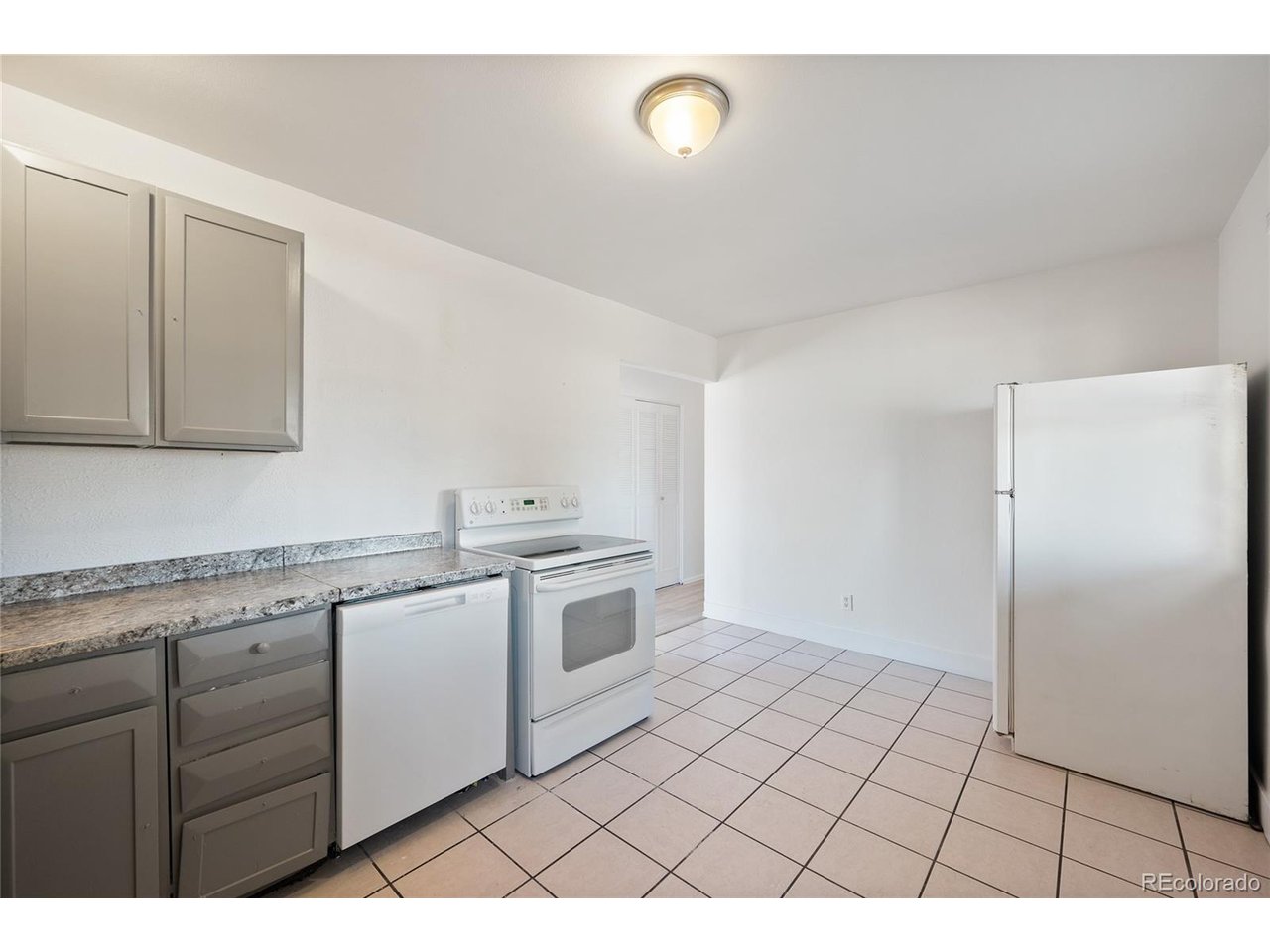 13301 Randolph Place Denver, CO 80239 - Photo 4 of 17