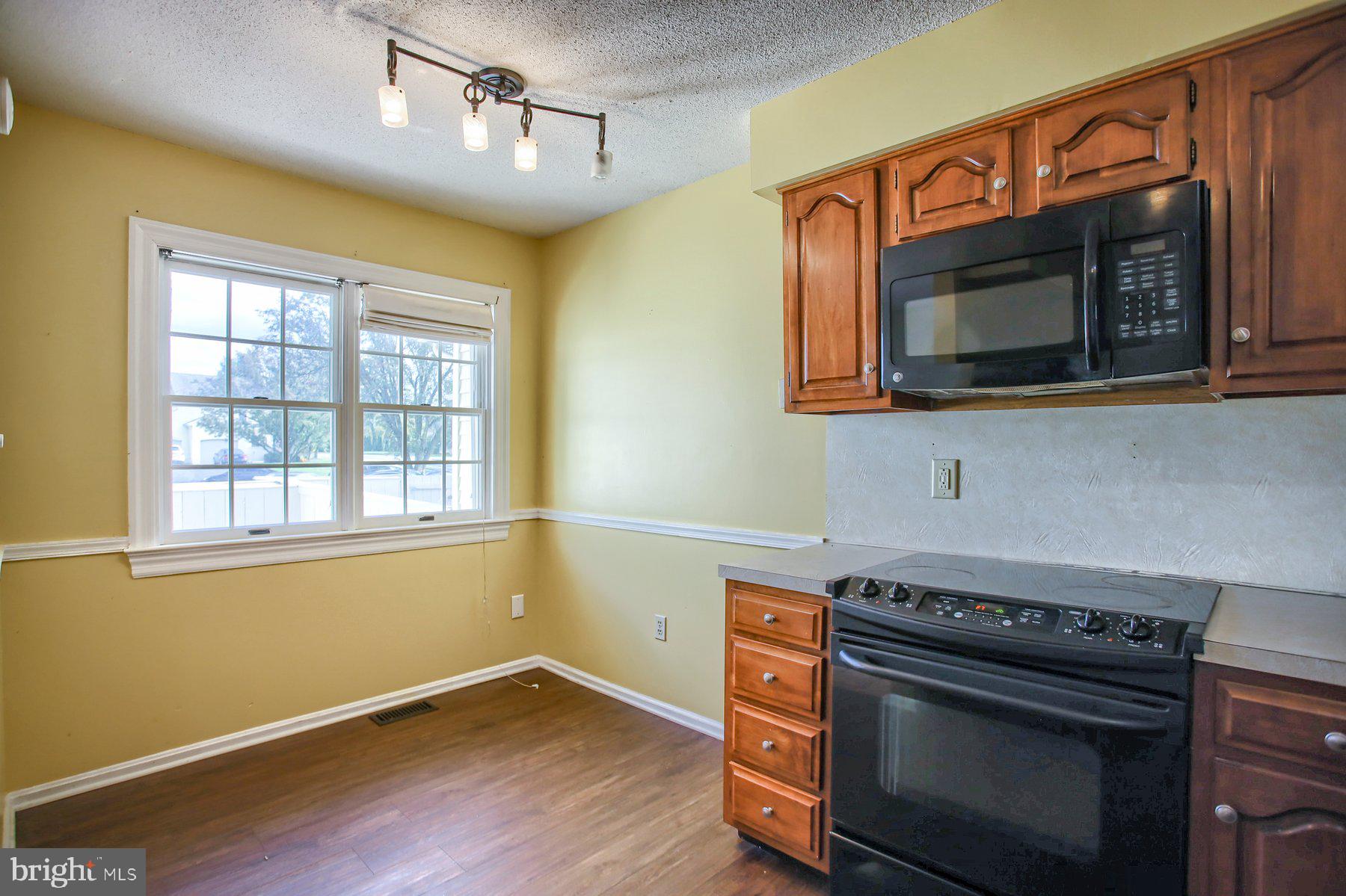 31 Spring Walk Court Lancaster, PA 17601 - Photo 5 of 35 Gallery Image 5